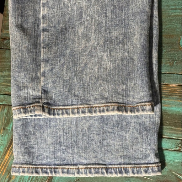 Torrid Bombshell Straight High-Rise Jeans Blue Acid Wash Size 20 - Picture 12 of 15